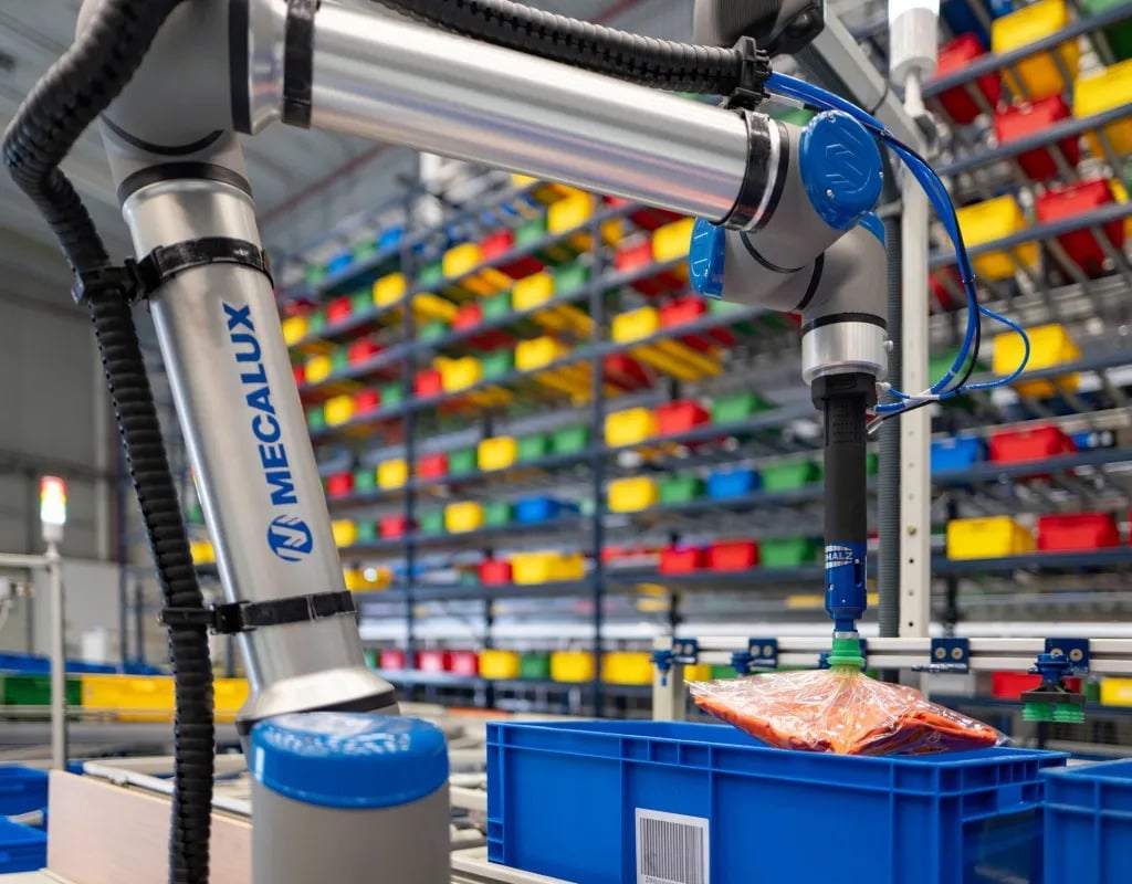 Siemens' Simatic Robot Pick AI 3D vision software uses pre trained deep learning algorithms to detect optimum picking positions