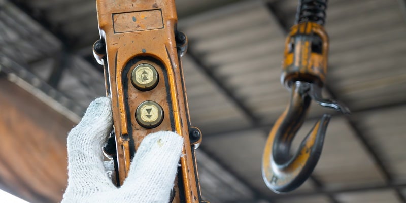 Reversing hoist control
