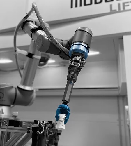 Finger-based gripper on a Pickobot
