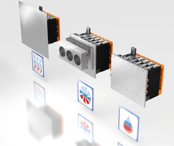 ACOPOS P3 supports pass-through or cold plate cooling, which can reduce cabinet size and minimize the need for additional cooling equipment.
