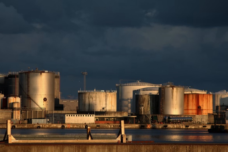 An Oil and Gas plant that uses process automation to generate energy media.