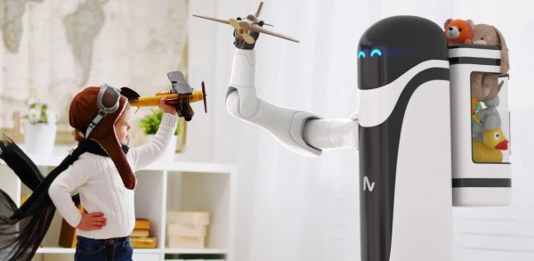NEURA’s MiPA robot adapting and learning how to play with a child.
