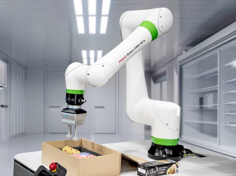 The FANUC CRX-i10 6-axis robot can be used for picking, packing, assembly, welding and many other tasks.