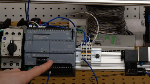 PLC Discrete Outputs - Control Automation