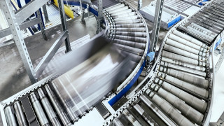 The Rolling Showdown: Belt vs. Roller Conveyor Systems