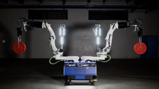 How Dexterity’s Mech is Changing Industrial Work Dynamics