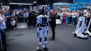 Neura Robotics Debuts Cognitive Robot Solutions for Everyday Use