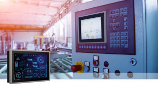 Sunlight-Readable Cincoze Displays Designed for Extreme Conditions