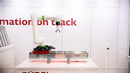 On Track at Automate 2025: Güdel Rolls Out 7th-Axis Linear Track for Cobots