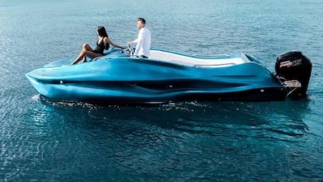 KUKA’s Industrial Robot Technology Helps Create First 3D Printed Boat