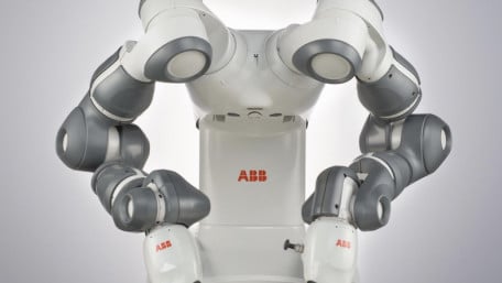 ABB and Roche Advance Laboratory Automation with Robotics