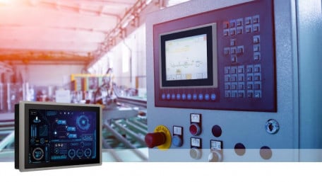Sunlight-Readable Cincoze Displays Designed for Extreme Conditions