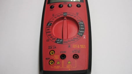 How To Measure DC Voltage With a Multimeter