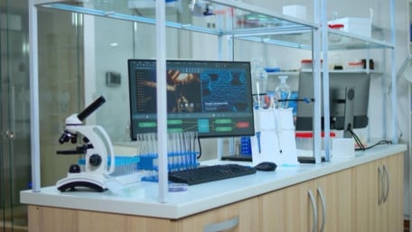 Festo CECC-AX Combines PLC Control and Python for Lab Automation