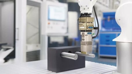 Schunk Expands Robot PLUS Portfolio with Tool Changers and Sensors