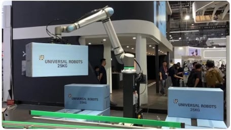 Universal Robots Never Skips Arm Day: Higher Payloads for UR20/UR30 Cobots