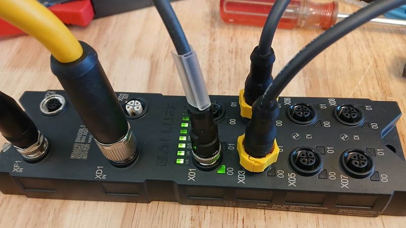 Simple Connection: Driving Standard I/O With IO-Link